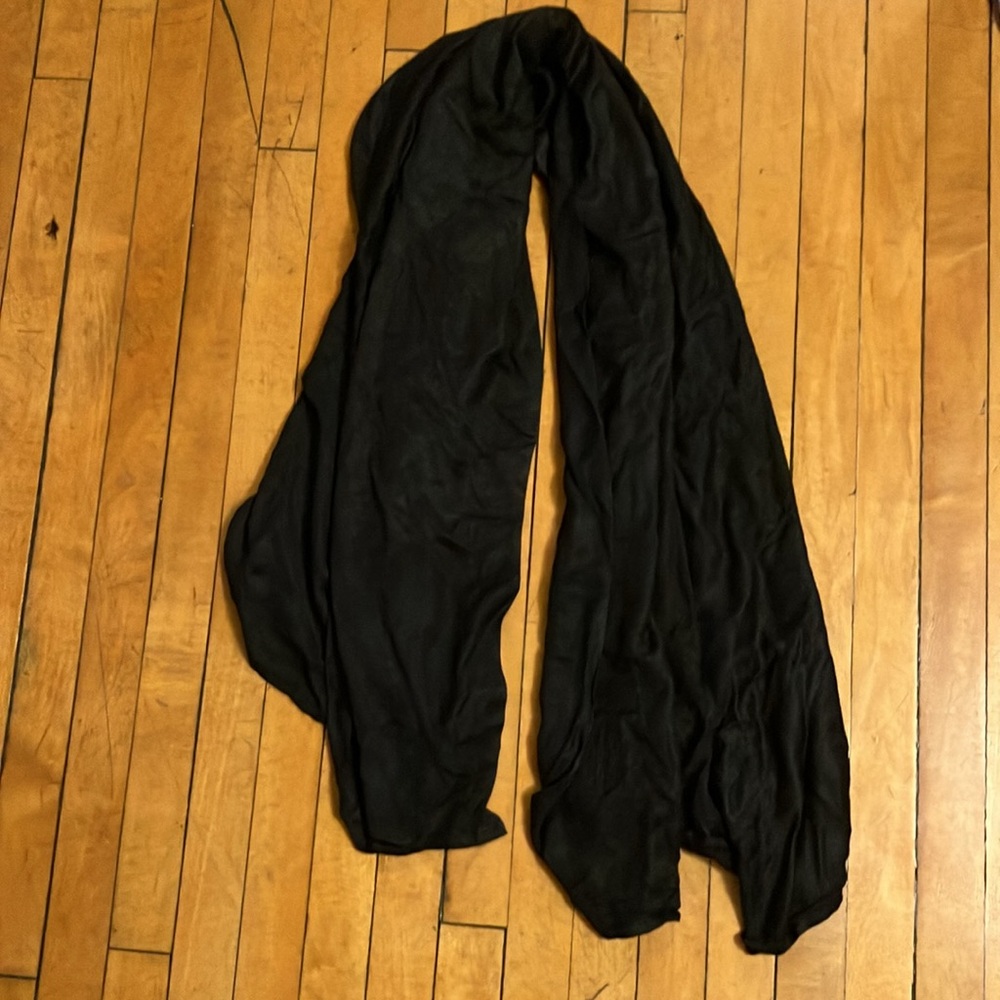 Free add on// 100% viscose scarf